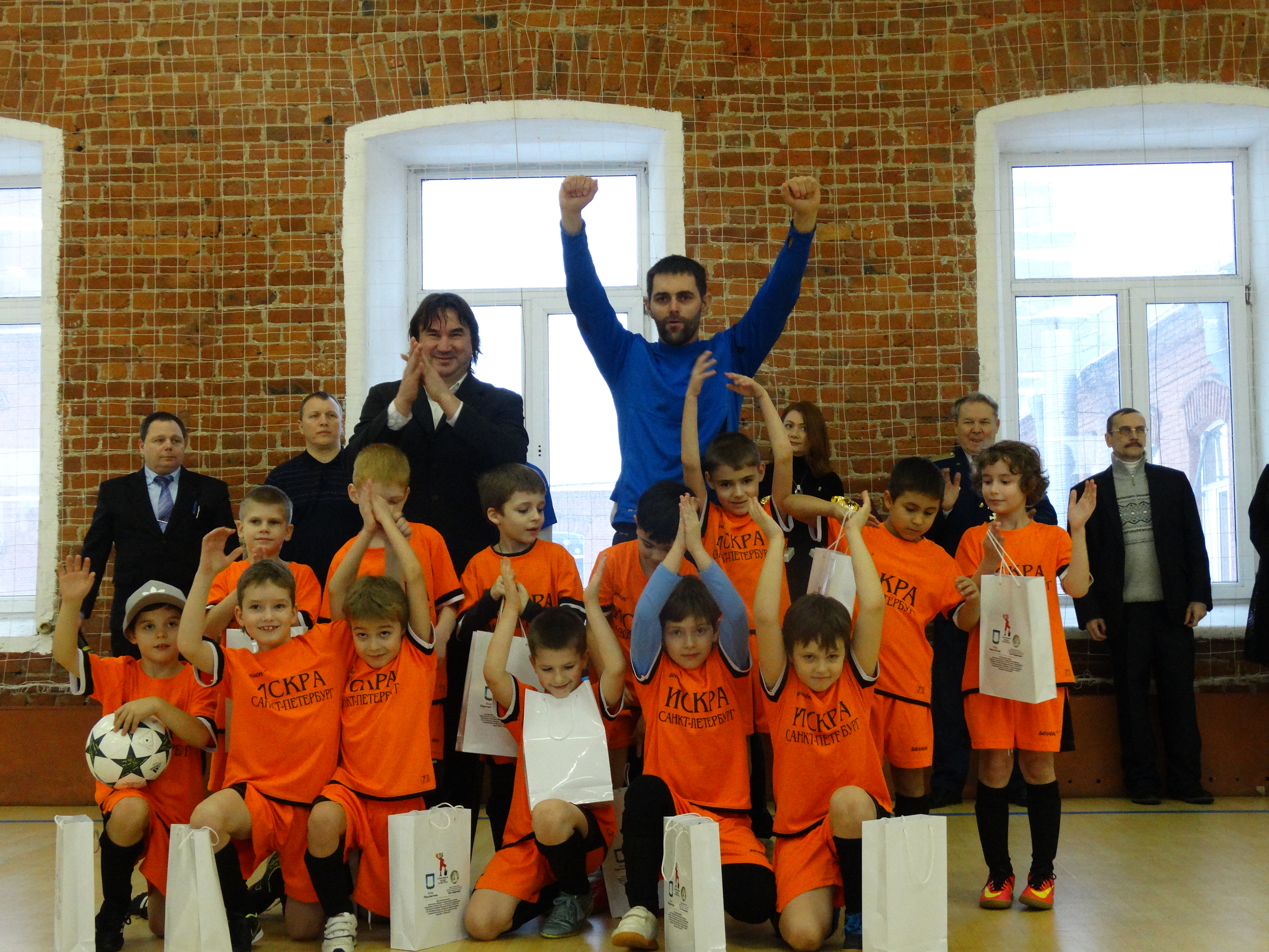 Участники благотворительного мероприятия центра «Свет Надежды»